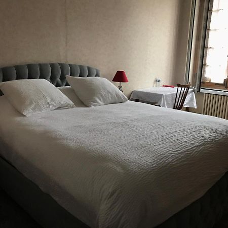 Logis Le Cheval Blanc Hotel Saint-Just  Exterior foto