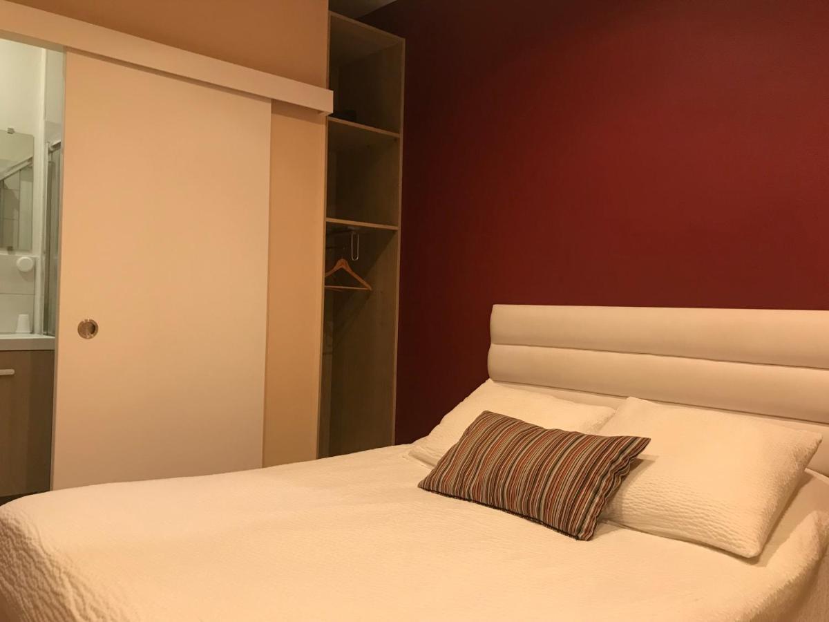 Logis Le Cheval Blanc Hotel Saint-Just  Exterior foto